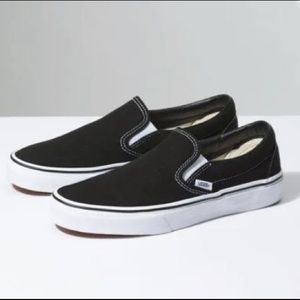 BLACK SLIP ON VANS
